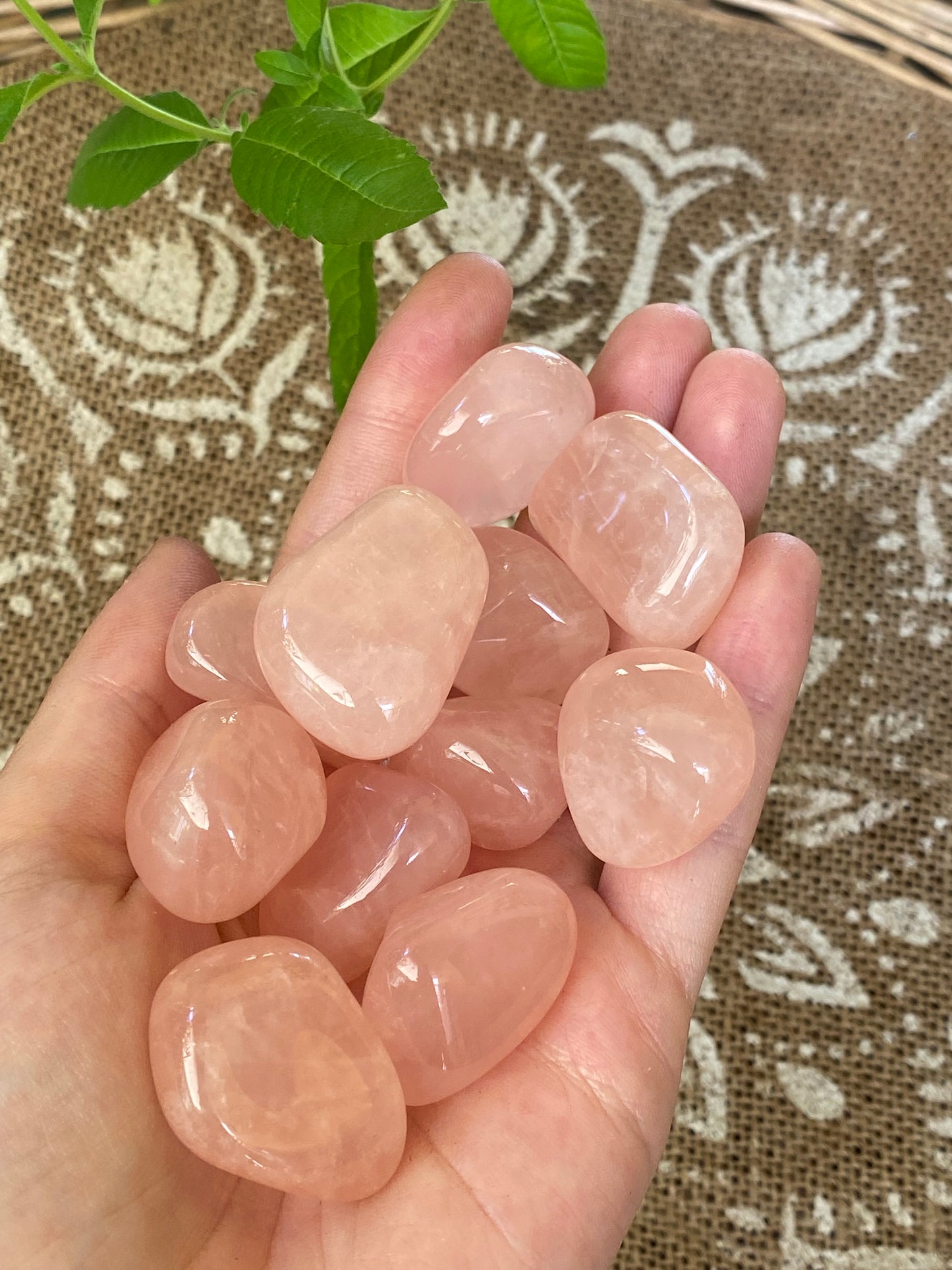 Quarzo rosa burattato
