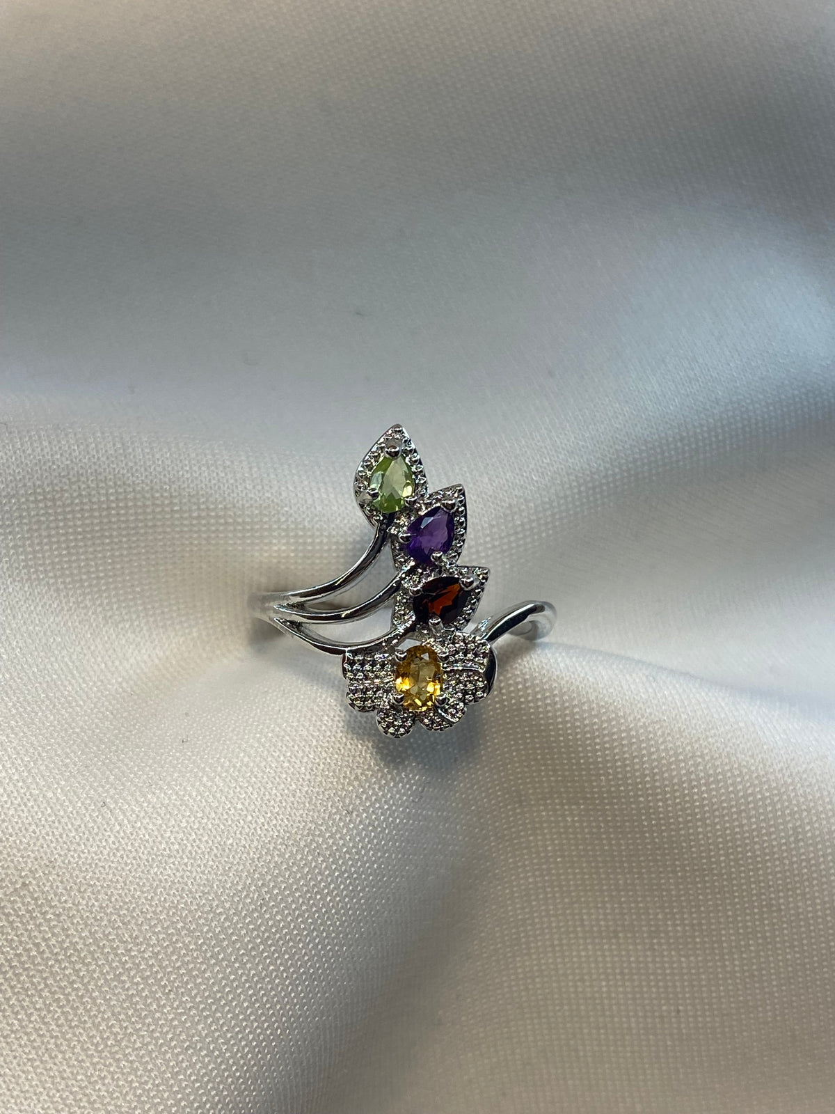 Anello mix pietre