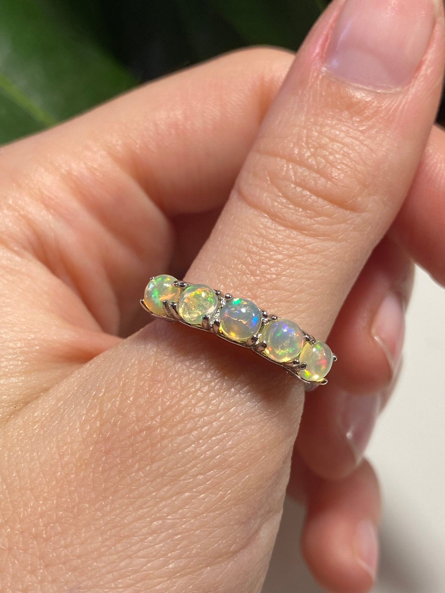 Anello tiara in opale