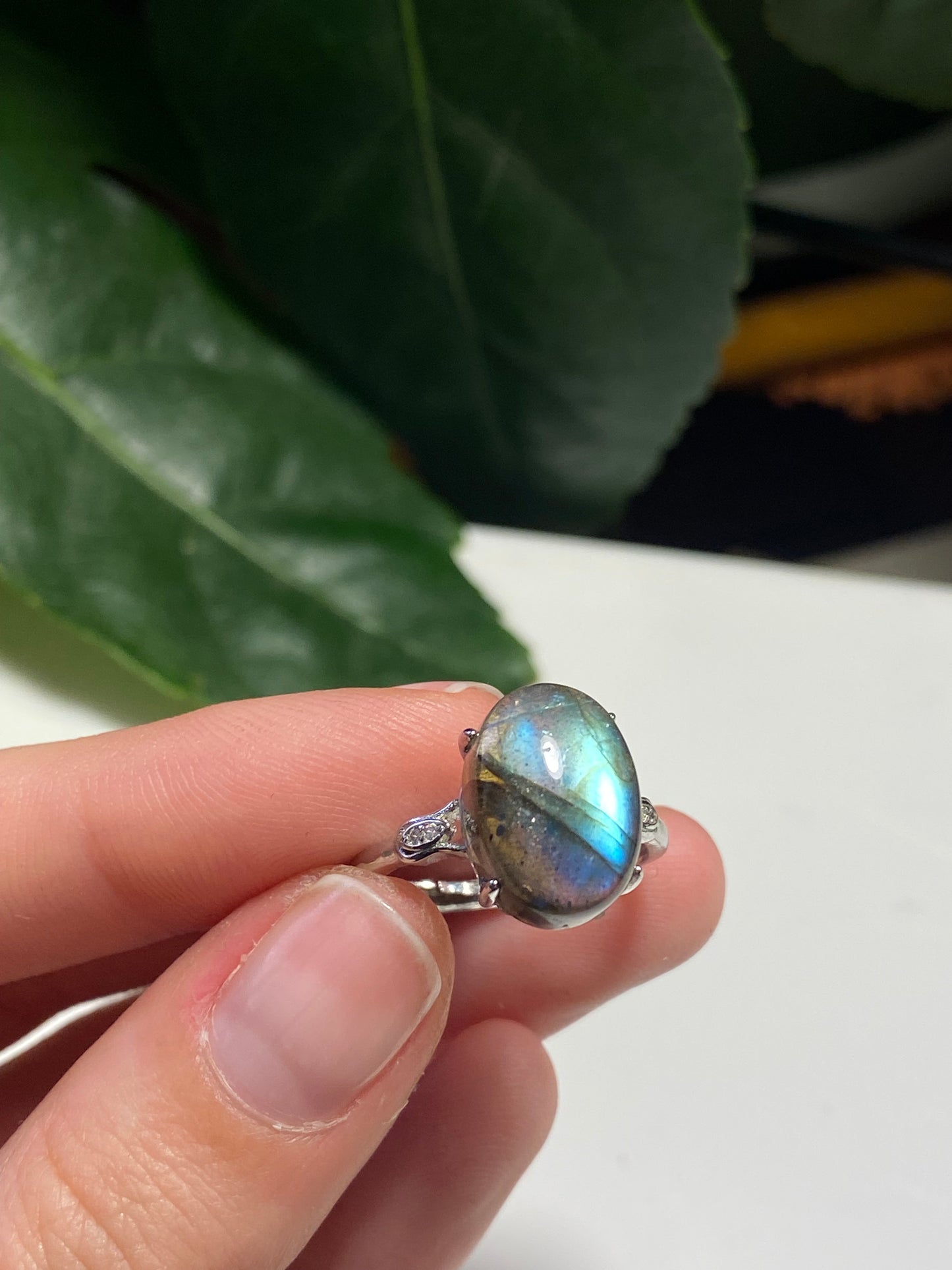 Anello in labradorite