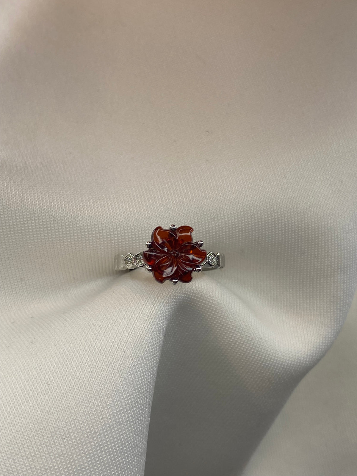 Anello Ambra fiore