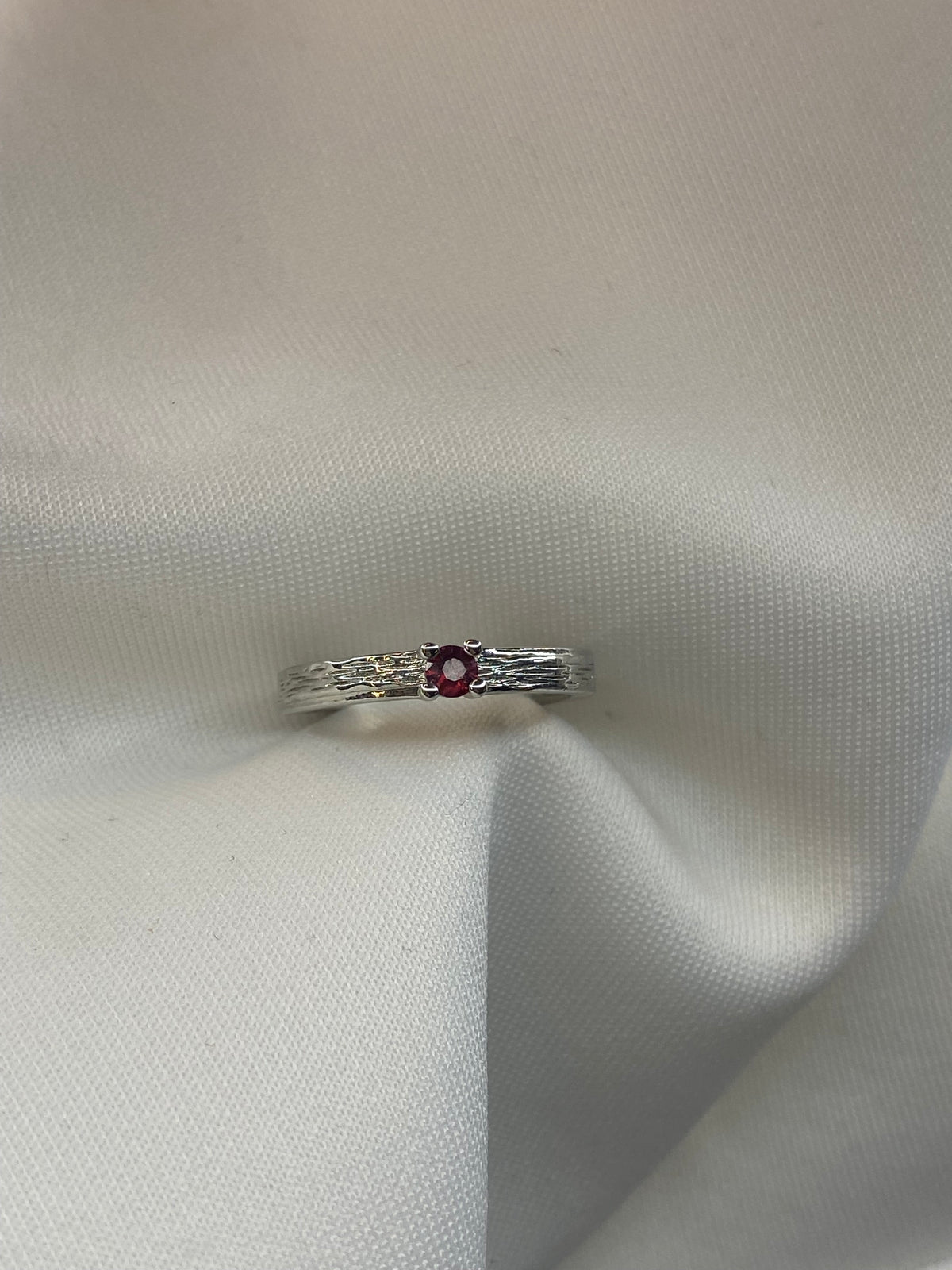 Anello Granato fedina