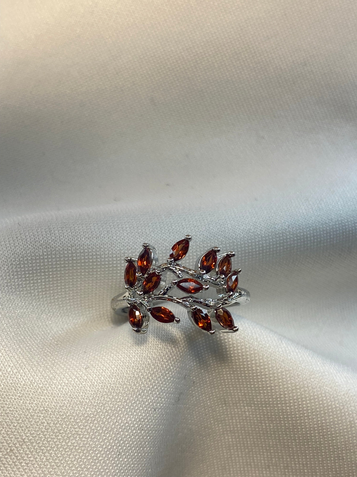 Anello Granato Ramo