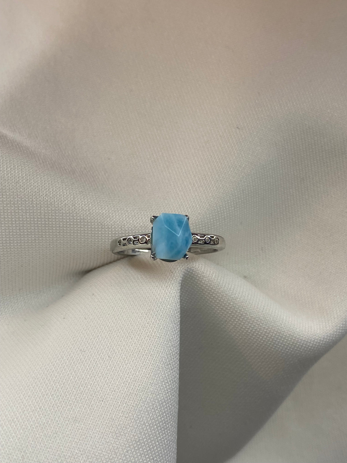 Anello Larimar