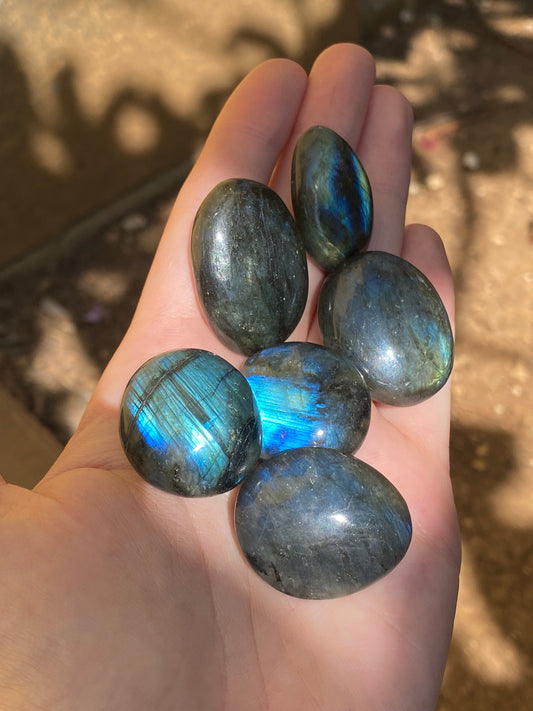 Labradorite burattata