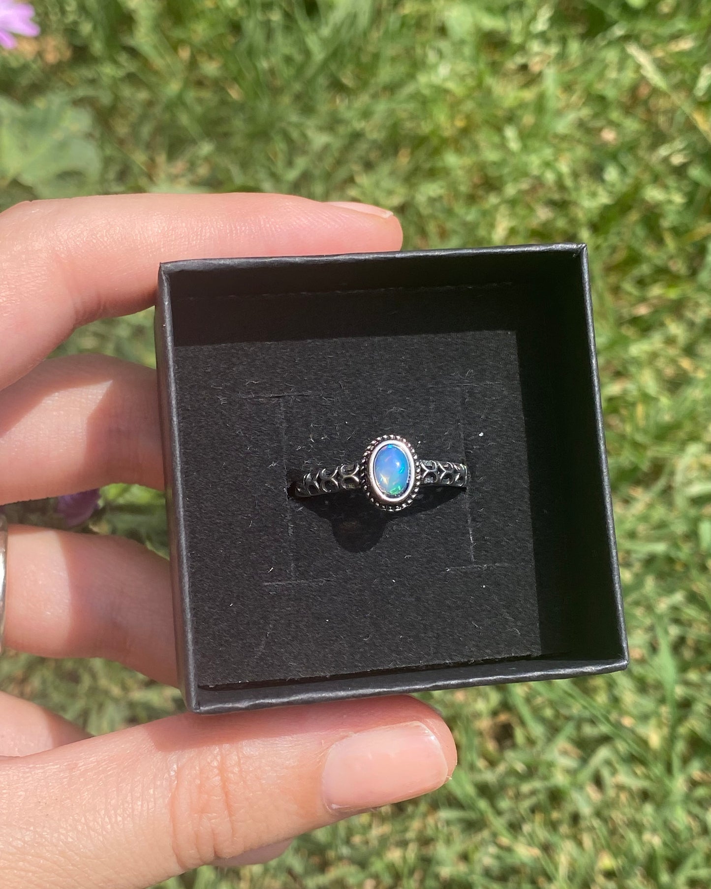 Anello OPALE ETIOPE ovale