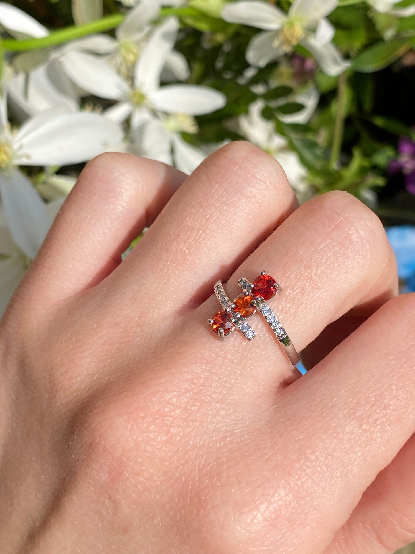 Anello tris con zaffiri