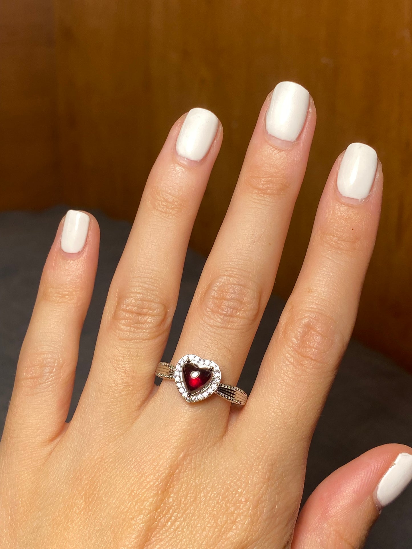 Anello GRANATO cuore e zirconi