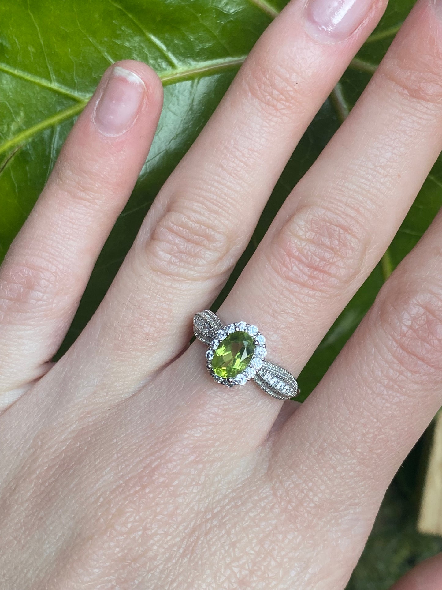 Anello con peridoto