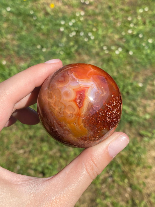 Sfera in agata Corniola