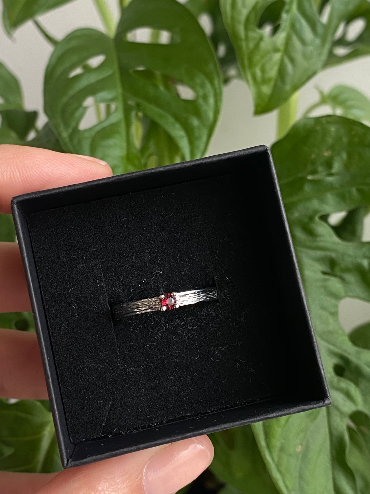 Anello GRANATO ROSSO fedina