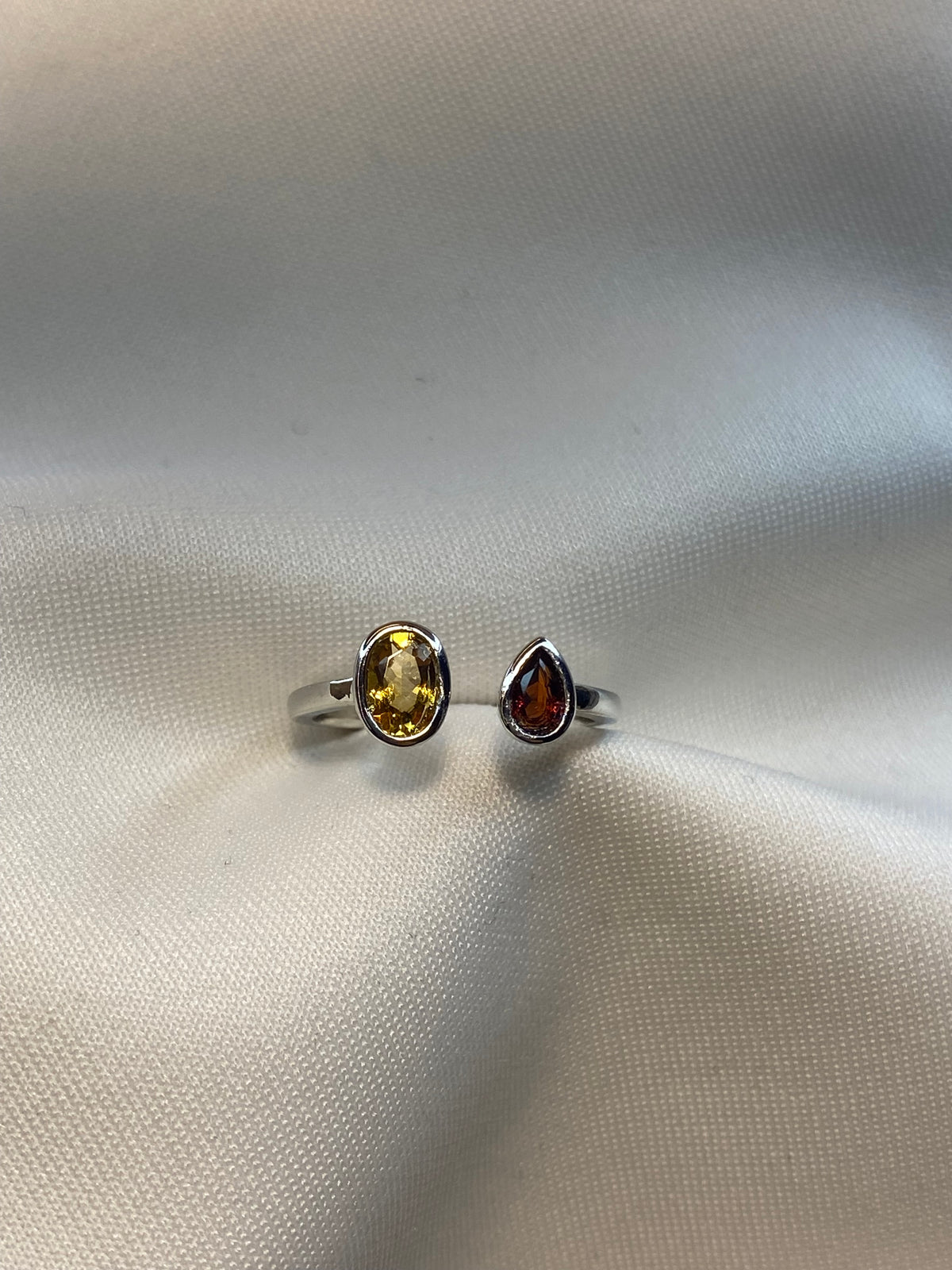 Anello Citrino e Granato doppia pietra