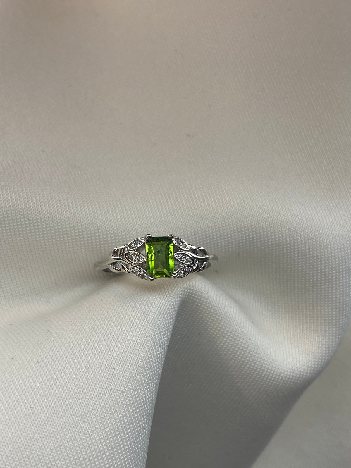 Anello Tormalina verde foglie