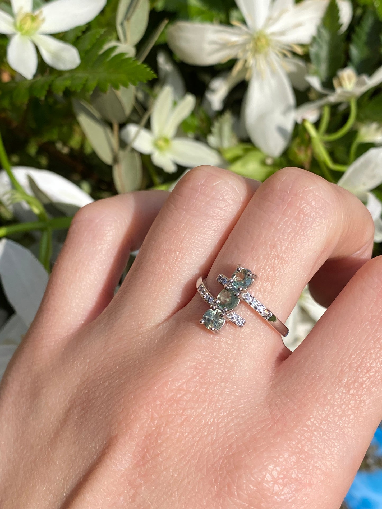 Anello tris con zaffiri