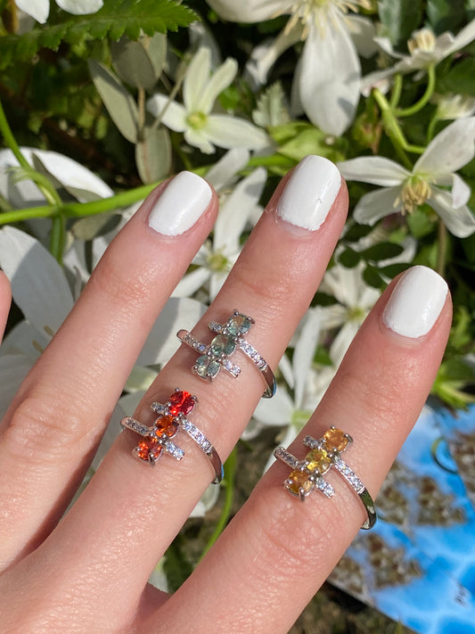 Anello tris con zaffiri