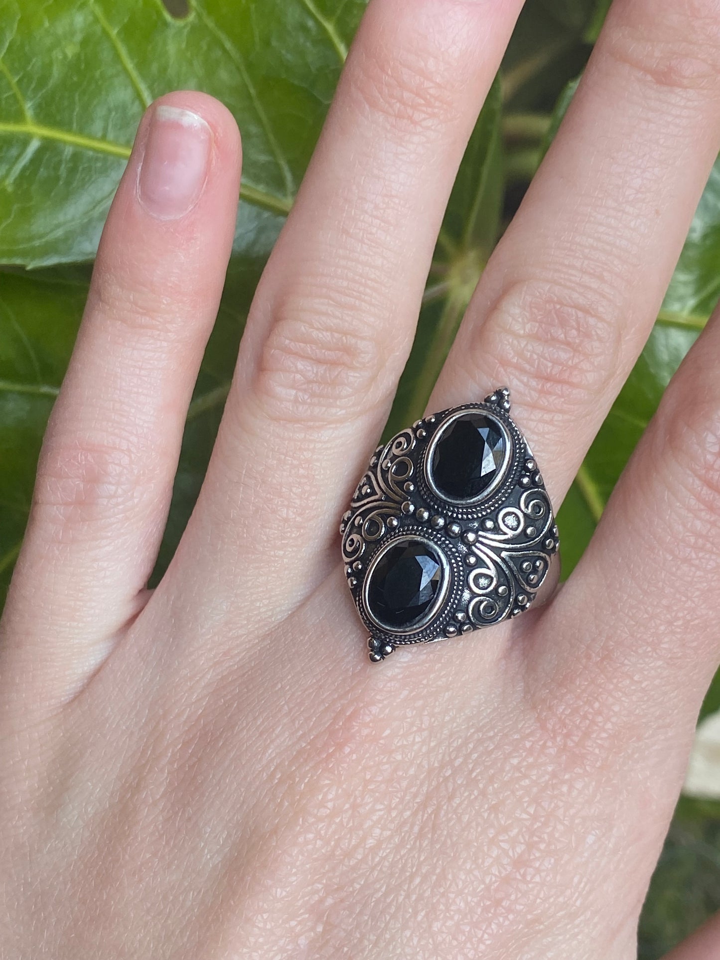 Anello doppia pietra con spinello nero