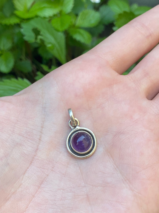 Ciondolo in ametista       (argento 925)